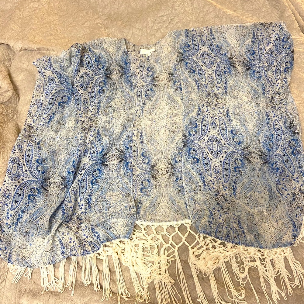 Garage Blue and White Shawl
